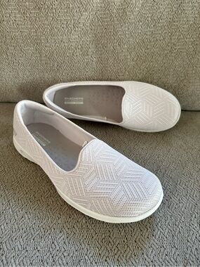 Skechers GogaMat Natural Knit Slip on Walking Shoes Sneakers size 7.5